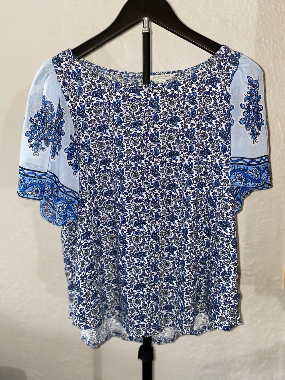 Lucky Brand Floral Keyhole Back Blouse Flowy Boho Short Sleeve Size M